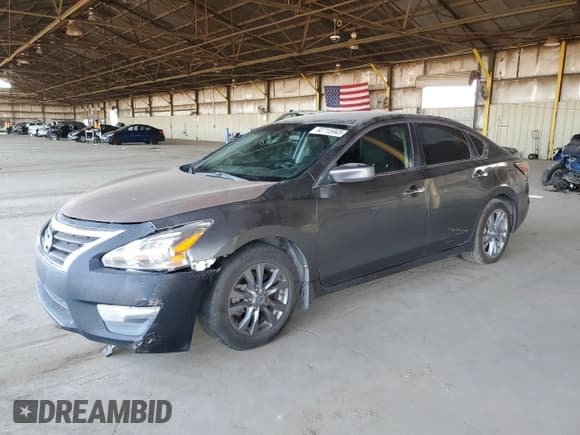 ✅ 2015 Nissan Altima 2.5 • VIN: 1N4AL3AP4FN915802 • Лот: 92715945. Опубликован ранее на Copart с пробегом 165 437 миль. Бесплатный доступ к архиву аукционных продаж из США и подробный отчёт об истории автомобиля на DreamBid. Изображение 1.