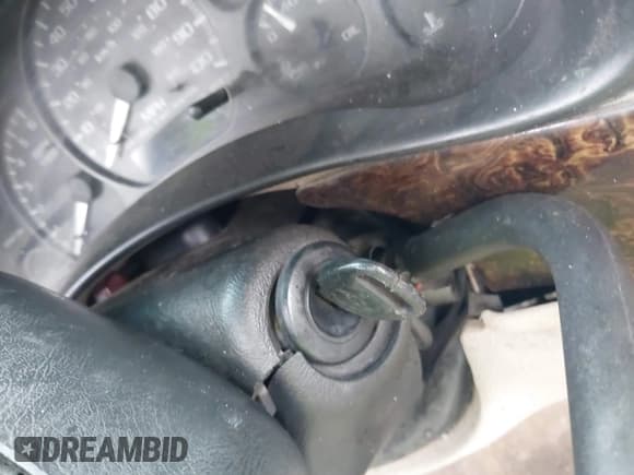 ✅ 2002 Chevrolet Suburban LS • VIN: 3GNEC16Z72G349364 • Лот: 42423290. Опубликован ранее на IAAI с пробегом Не указан. Бесплатный доступ к архиву аукционных продаж из США и подробный отчёт об истории автомобиля на DreamBid. Изображение 11.