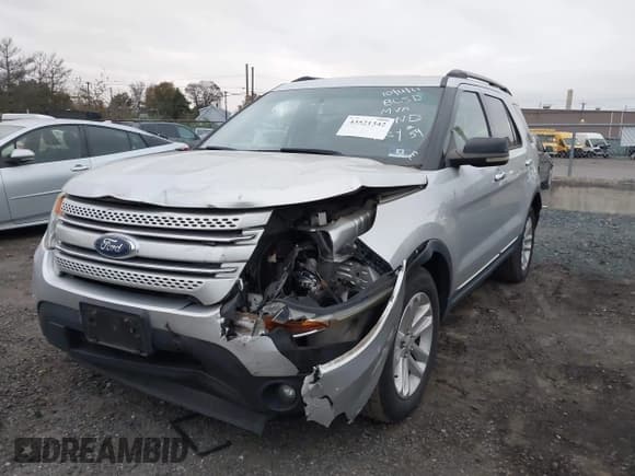 ✅ 2012 Ford Explorer XLT • VIN: 1FMHK8D86CGA11085 • Lot: 43521342. Wystawiony na IAAI z przebiegiem 198 093 mil. Bezpłatny archiwum sprzedaży aukcyjnych z USA i szczegółowy raport historii pojazdu na DreamBid. Zdjęcie 6.
