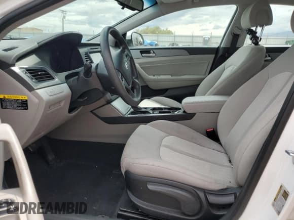 ✅ 2017 Hyundai Sonata SE • VIN: KMHE24L31HA061419 • Lot: 70518885. Listed on Copart with 70,889 mi. Free auction sales archive from the USA and detailed vehicle history report at DreamBid. Image 7.
