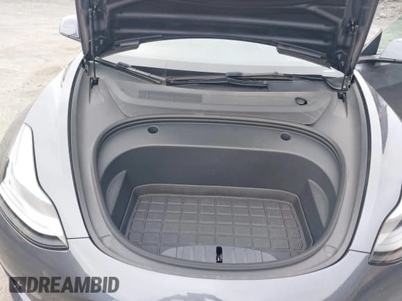 ✅ 2023 Tesla Model 3 • VIN: 5YJ3E1EA5PF643087 • Lot: 43528325. Listed on IAAI with 38,613 mi. Free auction sales archive from the USA and detailed vehicle history report at DreamBid. Image 10.