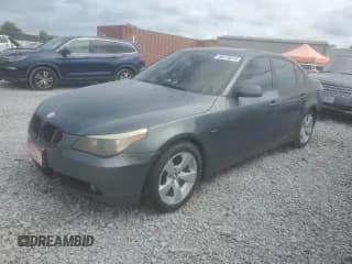 ✅ 2007 BMW 5 Series 530xi • VIN: WBANF73537CU27408 • Лот: 68779215. Опубликован ранее на Copart с пробегом Не указан. Бесплатный доступ к архиву аукционных продаж из США и подробный отчёт об истории автомобиля на DreamBid. Изображение 1.