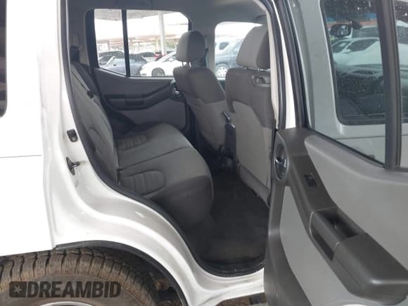 ✅ 2006 Nissan Xterra SE • VIN: 5N1AN08W36C505161 • Lot: 42208267. Wystawiony na IAAI z przebiegiem 130 214 mil. Bezpłatny archiwum sprzedaży aukcyjnych z USA i szczegółowy raport historii pojazdu na DreamBid. Zdjęcie 8.