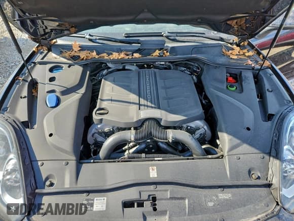 ✅ 2015 Porsche Cayenne S • VIN: WP1AB2A25FLA56418 • Lot: 93699565. Listed on Copart with 120,996 mi. Free auction sales archive from the USA and detailed vehicle history report at DreamBid. Image 12.