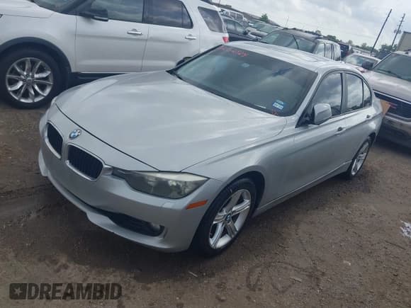 ✅ 2012 BMW 3 Series 328i • VIN: WBA3A5G59CNP15839 • Лот: 42132524. Опубликован ранее на IAAI с пробегом 165 462 миль. Бесплатный доступ к архиву аукционных продаж из США и подробный отчёт об истории автомобиля на DreamBid. Изображение 2.