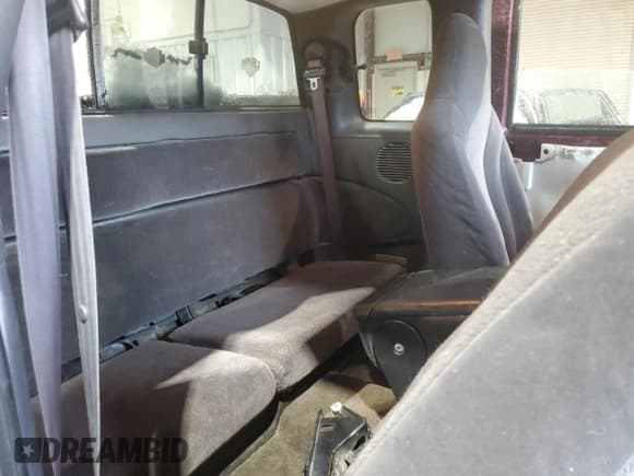 ✅ 2000 Dodge Dakota • VIN: 1B7GL22X5YS644993 • Lot: 85569744. Wystawiony na Copart z przebiegiem 187 288 mil. Bezpłatny archiwum sprzedaży aukcyjnych z USA i szczegółowy raport historii pojazdu na DreamBid. Zdjęcie 10.