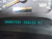 ✅ 2003 Chevrolet Tahoe Z71 • VIN: 1GNEK13Z73R213180 • Лот: 40971793. Опубликован ранее на IAAI с пробегом 256 142 миль. Бесплатный доступ к архиву аукционных продаж из США и подробный отчёт об истории автомобиля на DreamBid. Изображение 6.