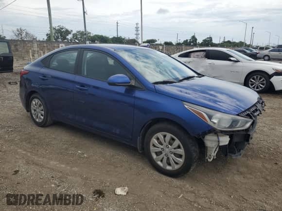 ✅ 2020 Hyundai Accent SE • VIN: 3KPC24A65LE122284 • Lot: 69691234. Wystawiony na Copart z przebiegiem 69 903 mil mil. Skorzystaj z bezpłatnego archiwum sprzedaży aukcyjnych z USA i zobacz szczegółowy raport historii pojazdu na DreamBid. Zdjęcie 4.