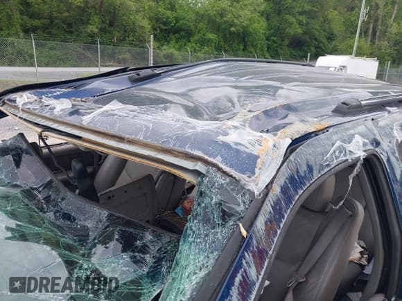 ✅ 2003 GMC Yukon XL SLT • VIN: 1GKEC16Z23J166337 • Lot: 42205992. Wystawiony na IAAI z przebiegiem 198 649 mil. Bezpłatny archiwum sprzedaży aukcyjnych z USA i szczegółowy raport historii pojazdu na DreamBid. Zdjęcie 13.