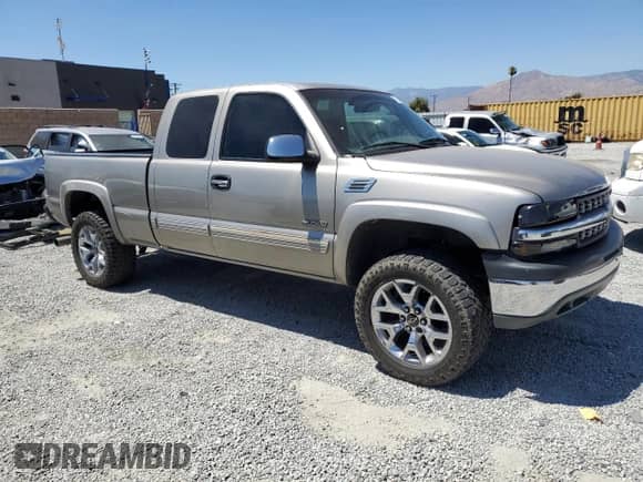 2001 Chevrolet Silverado 1500 LT z VIN 2GCEC19T711353292, wystawiony jako Copart lot #67295735 z przebiegiem Nie podano mil oraz Szkoda całkowita • Salvage title. Historia ofert i sprzedaży dostępna na DreamBid. Obrazek 4.