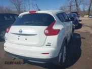 ✅ 2012 Nissan Juke S • VIN: JN8AF5MR7CT105652 • Lot: 41744183. Wystawiony na IAAI z przebiegiem 164 368 mil. Bezpłatny archiwum sprzedaży aukcyjnych z USA i szczegółowy raport historii pojazdu na DreamBid. Zdjęcie 4.