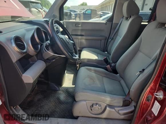 ✅ 2009 Honda Element LX • VIN: 5J6YH28329L005860 • Лот: 61751975. Опубликован ранее на Copart с пробегом 145 127 миль. Бесплатный доступ к архиву аукционных продаж из США и подробный отчёт об истории автомобиля на DreamBid. Изображение 7.