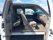 ✅ 2002 Chevrolet Silverado 2500HD • VIN: 1GCHK29U82E248890 • Lot: 43280406. Wystawiony na IAAI z przebiegiem 114 545 mil. Bezpłatny archiwum sprzedaży aukcyjnych z USA i szczegółowy raport historii pojazdu na DreamBid. Zdjęcie 8.