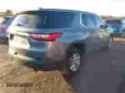 2018 Chevrolet Traverse LS z VIN 1GNERFKW8JJ108885, wystawiony jako IAAI lot #43478731 z przebiegiem 135 600 mil mil oraz . Historia ofert i sprzedaży dostępna na DreamBid. Obrazek 4.