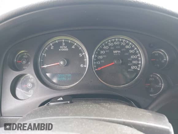 2014 Chevrolet Suburban LT z VIN 1GNSCJE0XER203597, wystawiony jako IAAI lot #42215407 z przebiegiem 186 556 mil mil oraz . Historia ofert i sprzedaży dostępna na DreamBid. Obrazek 7.