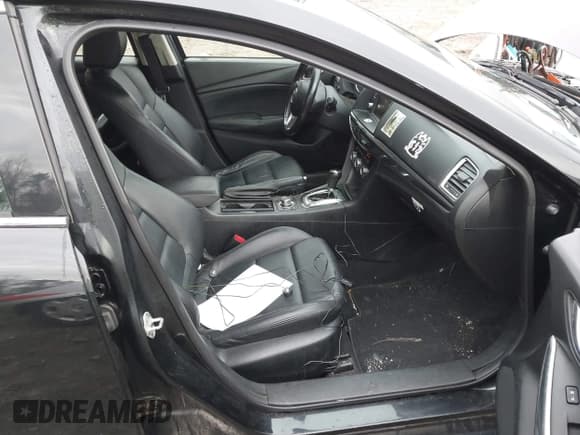 ✅ 2014 Mazda 6 i Touring • VIN: JM1GJ1V67E1137310 • Lot: 43795325. Wystawiony na IAAI z przebiegiem 157 818 mil. Bezpłatny archiwum sprzedaży aukcyjnych z USA i szczegółowy raport historii pojazdu na DreamBid. Zdjęcie 5.