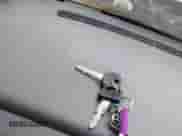 2004 Chevrolet Silverado 1500 LS z VIN 1GCEC14T24Z121685, wystawiony jako IAAI lot #42187789 z przebiegiem 121 667 mil mil oraz . Historia ofert i sprzedaży dostępna na DreamBid. Obrazek 11.