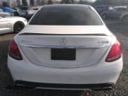 ✅ 2017 Mercedes-Benz C 63 S AMG • VIN: 55SWF8HB6HU188032 • Lot: 82704544. Wystawiony na Copart z przebiegiem 68 176 mil. Bezpłatny archiwum sprzedaży aukcyjnych z USA i szczegółowy raport historii pojazdu na DreamBid. Zdjęcie 6.