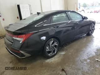 ✅ 2025 Hyundai Elantra Limited • VIN: KMHLN4DJXSU166011 • Лот: 91218875. Опубликован ранее на Copart с пробегом 10 446 миль. Бесплатный доступ к архиву аукционных продаж из США и подробный отчёт об истории автомобиля на DreamBid. Изображение 3.