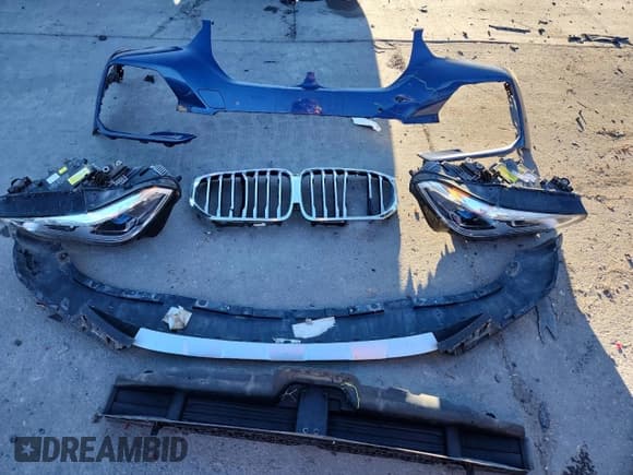 ✅ 2019 BMW X5 xDrive40i • VIN: 5UXCR6C56KLL05869 • Lot: 92683965. Wystawiony na Copart z przebiegiem 74 850 mil. Bezpłatny archiwum sprzedaży aukcyjnych z USA i szczegółowy raport historii pojazdu na DreamBid. Zdjęcie 13.