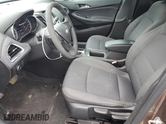 ✅ 2019 Chevrolet Cruze LS • VIN: 3G1BC6SM2KS615270 • Lot: 84735175. Listed on Copart with 107,799 mi. Free auction sales archive from the USA and detailed vehicle history report at DreamBid. Image 7.