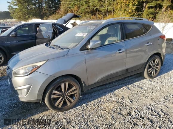 ✅ 2014 Hyundai Tucson SE • VIN: KM8JU3AG8EU871701 • Lot: 91162395. Wystawiony na Copart z przebiegiem 194 848 mil. Bezpłatny archiwum sprzedaży aukcyjnych z USA i szczegółowy raport historii pojazdu na DreamBid. Zdjęcie 1.