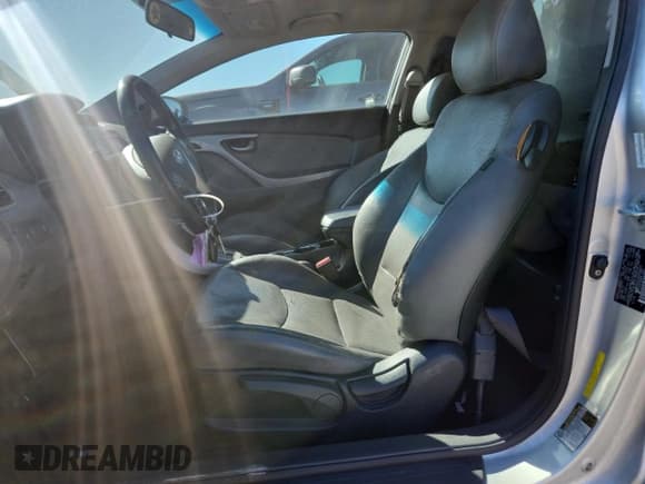 ✅ 2013 Hyundai Elantra GS • VIN: KMHDH6AEXDU009242 • Lot: 82148615. Listed on Copart with 197,441 mi. Free auction sales archive from the USA and detailed vehicle history report at DreamBid. Image 7.