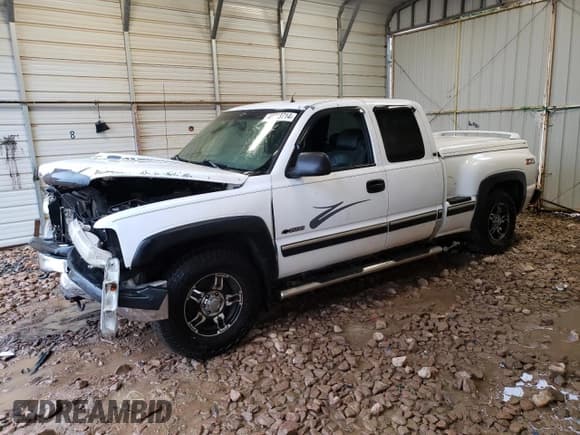 ✅ 2001 Chevrolet Silverado 1500 LS • VIN: 2GCEK19T611253722 • Лот: 48213714. Опубликован ранее на Copart с пробегом 276 857 миль. Бесплатный доступ к архиву аукционных продаж из США и подробный отчёт об истории автомобиля на DreamBid. Изображение 1.