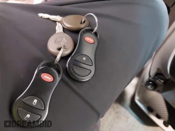 ✅ 2002 Dodge Caravan Sport • VIN: 2B4GP44382R739189 • Lot: 43850506. Listed on IAAI with 169,318 mi. Free auction sales archive from the USA and detailed vehicle history report at DreamBid. Image 11.