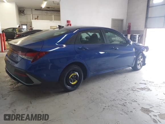 ✅ 2024 Hyundai Elantra SE • VIN: KMHLL4DG9RU681389 • Lot: 42017186. Listed on IAAI with 13,762 mi. Free auction sales archive from the USA and detailed vehicle history report at DreamBid. Image 4.