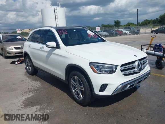✅ 2021 Mercedes-Benz GLC 300 • VIN: W1N0G8DB8MV322747 • Лот: 42690323. Опубликован ранее на IAAI с пробегом Не указан. Бесплатный доступ к архиву аукционных продаж из США и подробный отчёт об истории автомобиля на DreamBid. Изображение 1.