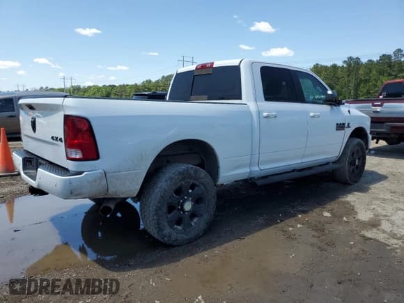 ✅ 2017 Ram 2500 SLT • VIN: 3C6UR5DL7HG716627 • Lot: 52193915. Wystawiony na Copart z przebiegiem 258 751 mil. Bezpłatny archiwum sprzedaży aukcyjnych z USA i szczegółowy raport historii pojazdu na DreamBid. Zdjęcie 3.