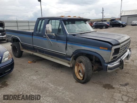 ✅ 1986 Ford F-150 • VIN: 1FTHX2612GKB69770 • Lot: 57960585. Listed on Copart with 66,077 mi. Free auction sales archive from the USA and detailed vehicle history report at DreamBid. Image 4.