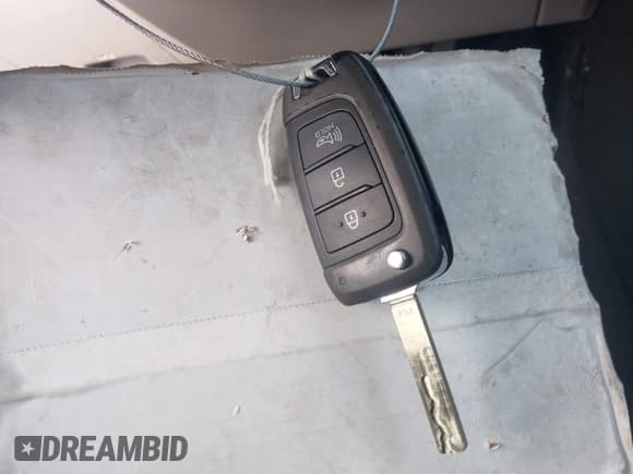 ✅ 2020 Hyundai Venue SEL • VIN: KMHRC8A38LU030426 • Lot: 42153324. Listed on IAAI with 55,339 mi. Free auction sales archive from the USA and detailed vehicle history report at DreamBid. Image 11.