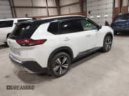 ✅ 2023 Nissan Rogue Platinum • VIN: JN8BT3DD4PW312056 • Lot: 42261272. Wystawiony na IAAI z przebiegiem 5 413 mil. Bezpłatny archiwum sprzedaży aukcyjnych z USA i szczegółowy raport historii pojazdu na DreamBid. Zdjęcie 4.