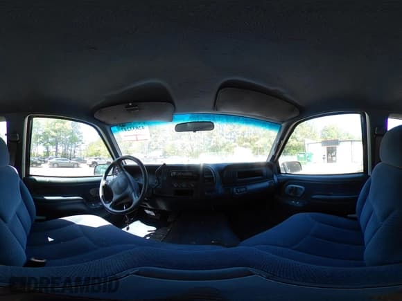 ✅ 1998 GMC Sierra 2500 • VIN: 1GTGC29J9WE514261 • Лот: 42033247. Опубликован ранее на IAAI с пробегом 151 001 миль. Бесплатный доступ к архиву аукционных продаж из США и подробный отчёт об истории автомобиля на DreamBid. Изображение 18.