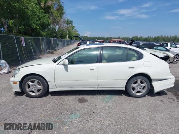 ✅ 2000 Lexus GS 300 • VIN: JT8BD68S2Y0093328 • Лот: 42678584. Опубликован ранее на IAAI с пробегом 206 554 миль. Бесплатный доступ к архиву аукционных продаж из США и подробный отчёт об истории автомобиля на DreamBid. Изображение 14.