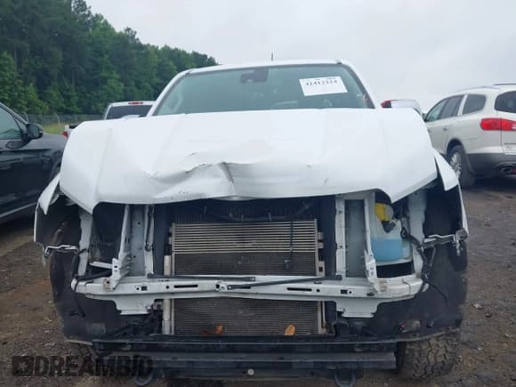 ✅ 2015 GMC Canyon 4WD SLT • VIN: 1GTG6CE34F1213456 • Лот: 42412224. Опубликован ранее на IAAI с пробегом 202 573 миль. Бесплатный доступ к архиву аукционных продаж из США и подробный отчёт об истории автомобиля на DreamBid. Изображение 13.