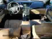 2015 Hyundai Azera z VIN KMHFG4JG7FA442796, wystawiony jako Copart lot #45759345 z przebiegiem 129 040 mil mil oraz Szkoda całkowita • Salvage title. Historia ofert i sprzedaży dostępna na DreamBid. Obrazek 8.