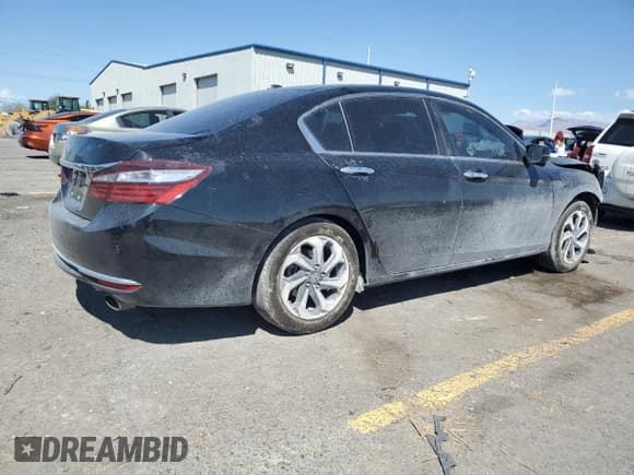 ✅ 2016 Honda Accord EX-L • VIN: 1HGCR2F83GA160455 • Lot: 70949205. Listed on Copart with 157,655 mi. Free auction sales archive from the USA and detailed vehicle history report at DreamBid. Image 3.