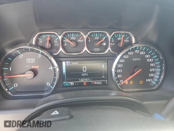 ✅ 2017 Chevrolet Silverado 2500HD LT • VIN: 1GC1KVEY2HF148105 • Lot: 66988465. Wystawiony na Copart z przebiegiem 142 747 mil. Bezpłatny archiwum sprzedaży aukcyjnych z USA i szczegółowy raport historii pojazdu na DreamBid. Zdjęcie 9.