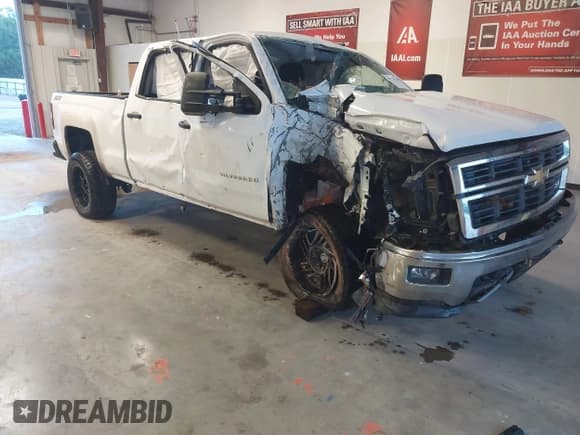 ✅ 2014 Chevrolet Silverado 1500 LT • VIN: 1GCUKREC1EF194139 • Lot: 43278109. Wystawiony na IAAI z przebiegiem 140 786 mil. Bezpłatny archiwum sprzedaży aukcyjnych z USA i szczegółowy raport historii pojazdu na DreamBid. Zdjęcie 1.