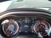 ✅ 2022 Dodge Challenger R/T Scat Pack Widebody • VIN: 2C3CDZFJ5NH258205 • Lot: 49978164. Wystawiony na Copart z przebiegiem 18 398 mil. Bezpłatny archiwum sprzedaży aukcyjnych z USA i szczegółowy raport historii pojazdu na DreamBid. Zdjęcie 9.