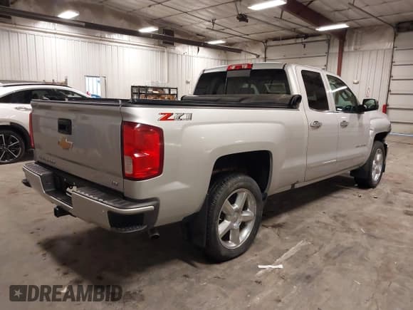 ✅ 2018 Chevrolet Silverado 1500 LTZ • VIN: 1GCVKSEC2JZ279785 • Лот: 42267775. Опубликован ранее на IAAI с пробегом 137 466 миль. Бесплатный доступ к архиву аукционных продаж из США и подробный отчёт об истории автомобиля на DreamBid. Изображение 4.