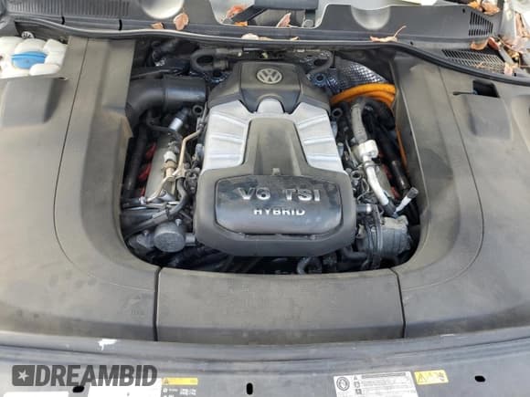 ✅ 2013 Volkswagen Touareg • VIN: WVGEG9BPXDD012733 • Lot: 91858355. Listed on Copart with 116,232 mi. Free auction sales archive from the USA and detailed vehicle history report at DreamBid. Image 12.