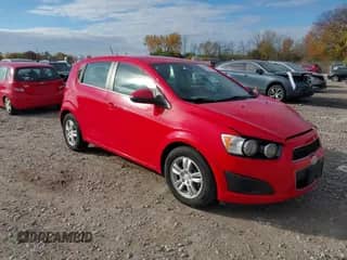 ✅ 2015 Chevrolet Sonic LT • VIN: 1G1JC6SG0F4210584 • Лот: 43583360. Размещён на IAAI с пробегом 156 075 миль миль. Получите бесплатный доступ к архиву аукционных продаж из США и посмотрите подробный отчёт об истории автомобиля на DreamBid. Изображение 1.