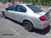 2004 Dodge Neon SXT z VIN 1B3ES56C44D580657, wystawiony jako IAAI lot #42137299 z przebiegiem 138 918 mil mil oraz . Historia ofert i sprzedaży dostępna na DreamBid. Obrazek 3.