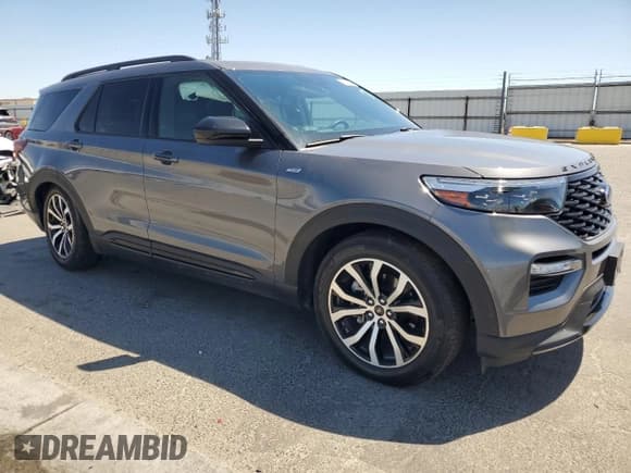✅ 2022 Ford Explorer ST-Line • VIN: 1FMSK7KH1NGA13266 • Lot: 66723245. Listed on Copart with 25,702 mi. Free auction sales archive from the USA and detailed vehicle history report at DreamBid. Image 4.