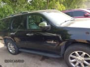 ✅ 2009 GMC Yukon SLT 4SB • VIN: 1GKFK33099R181226 • Lot: 42420603. Listed on IAAI with 287,496 mi. Free auction sales archive from the USA and detailed vehicle history report at DreamBid. Image 13.