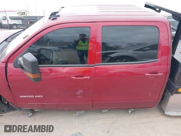 ✅ 2019 Chevrolet Silverado 2500HD LT • VIN: 1GC1KSEY9KF103023 • Lot: 41823944. Listed on IAAI with 143,028 mi. Free auction sales archive from the USA and detailed vehicle history report at DreamBid. Image 14.